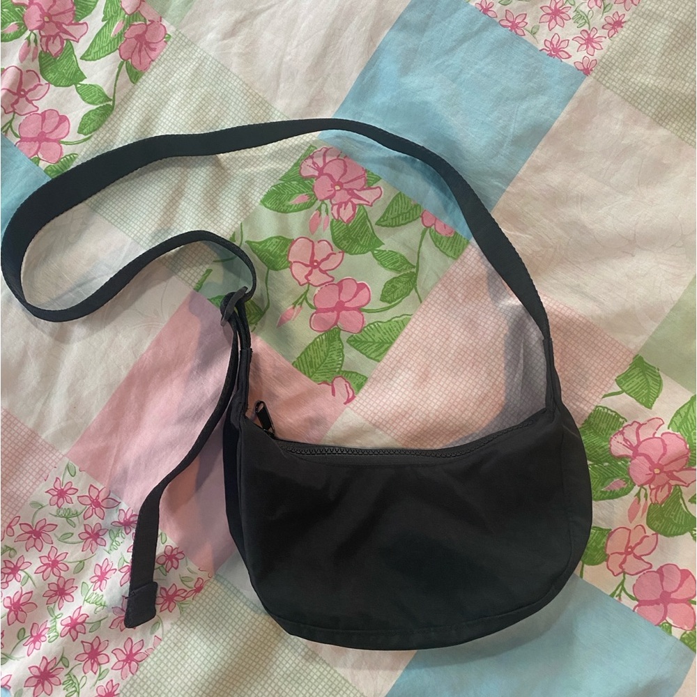 Baggu mini crescent crossbody bag black